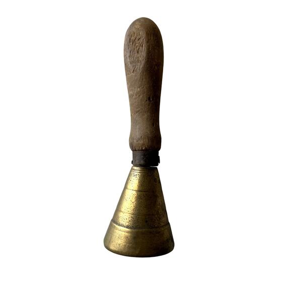 Vintage Farmhouse Hand Bell Dinner Bell Wooden Handle Brass Bell Working - Picture 1 of 4